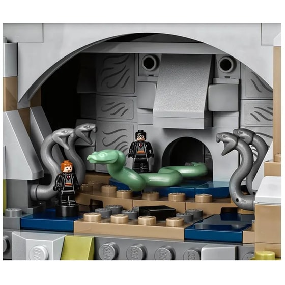 LEGO® Harry Potter Wizarding World Hogwarts Castle (71043) image 4