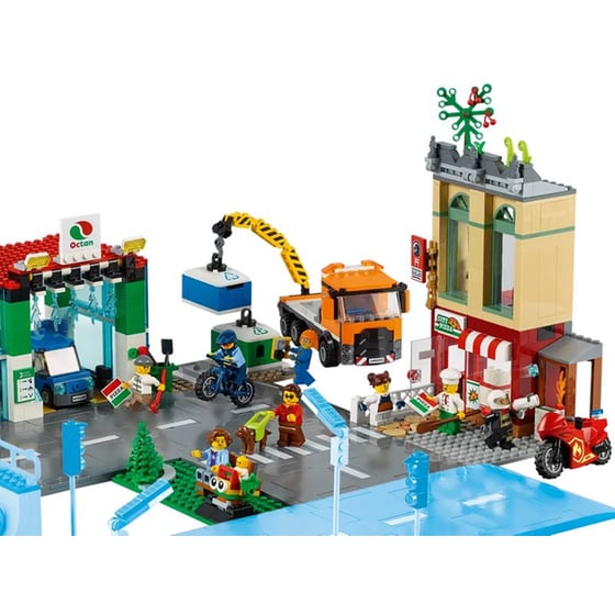 LEGO® City Town Center (60292) image 3