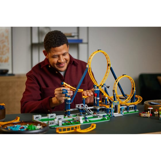 LEGO® Icons Loop Coaster (10303) image 9