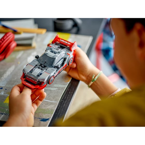 LEGO® Speed Champions Audi S1 E-Tron Quattro Race Car (76921) image 3