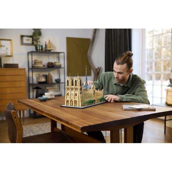LEGO® Architecture Notre-Dame de Paris (21061) image 15