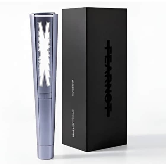 Le Sserafim - Official Light Stick image 0