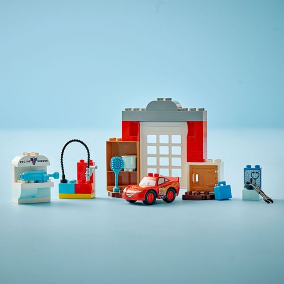 LEGO® Duplo® Disney Pixar Cars McQueen's Visit to Doc's Garage (10456) image 6
