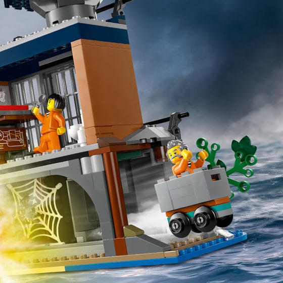 LEGO® City Police Prison Island (60419) image 10