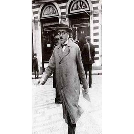 Ο αναρχικός τραπεζίτης image 1