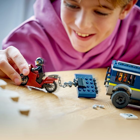 LEGO® City Αστυνομικό Βαν Μεταφοράς Κρατουμένων (60479) image 3