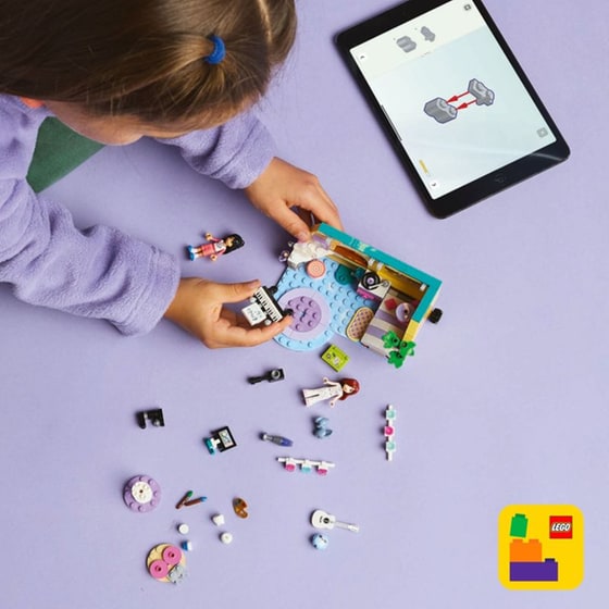 LEGO® Friends Το Δωμάτιο της Πέιζλι (42647) image 8