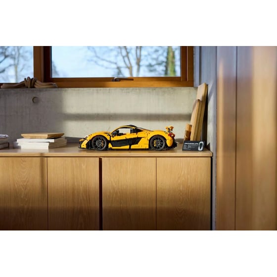 LEGO® Technic McLaren P1™ (42172) image 8