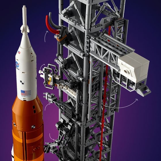 LEGO® Icons NASA Artemis Space Launch System (10341) image 17