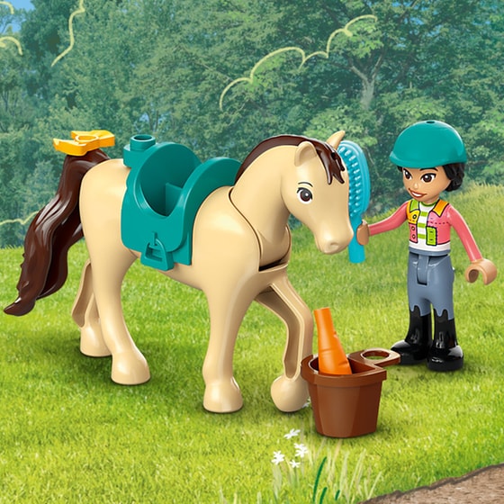 LEGO® Friends Horse and Pony Trailer (42634) image 10