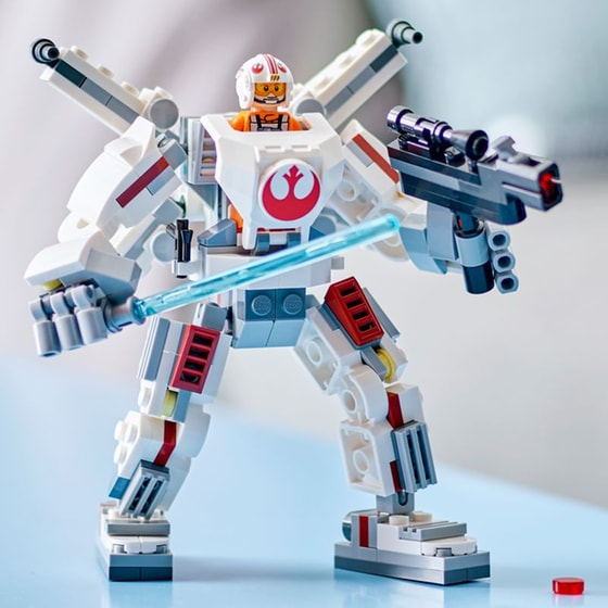 LEGO® Star Wars Luke Skywalker™ X-Wing™ Mech (75390) image 1