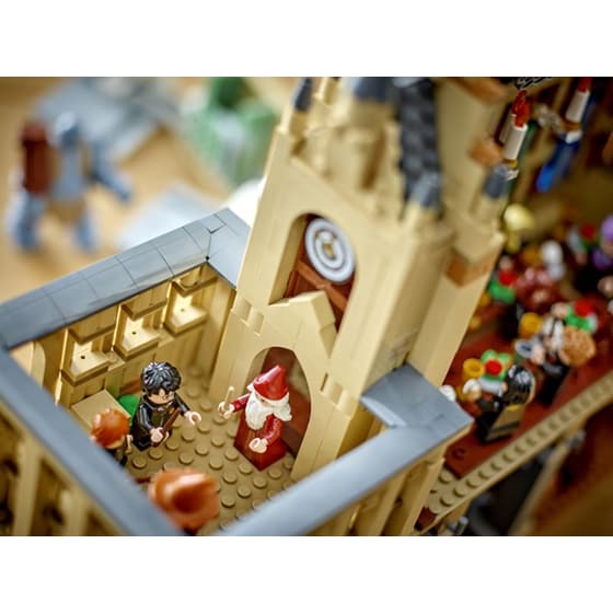 LEGO® Harry Potter Hogwarts™ Castle: The Great Hall (76435) image 5