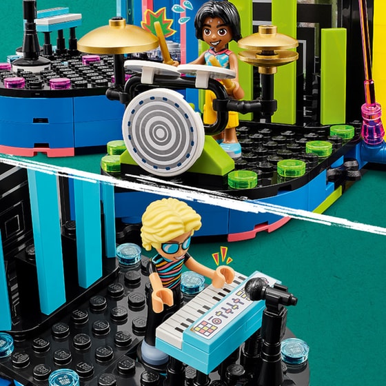 LEGO® Friends Heartlake City Music Talent Show (42616) image 6