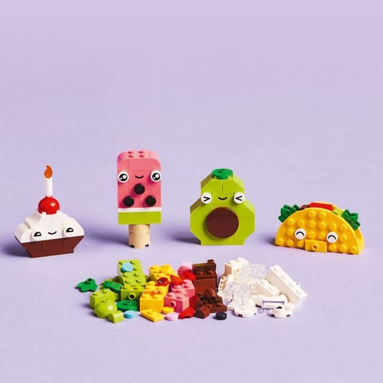 LEGO® Classic Creative Food Friends (11039) image 8