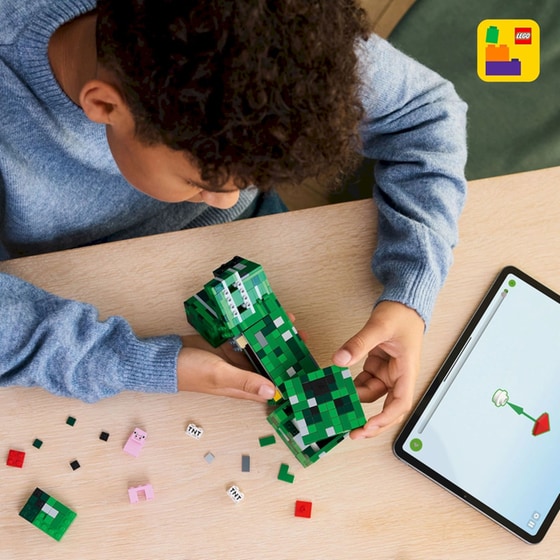 LEGO® Minecraft® The Creeper™ (21276) image 14