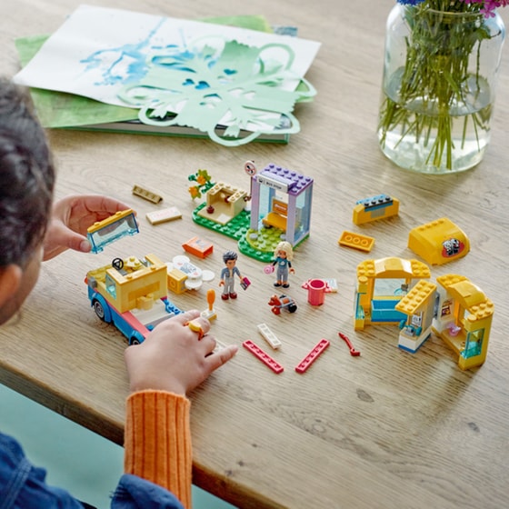 LEGO® Friends Dog Rescue Van (41741) image 11
