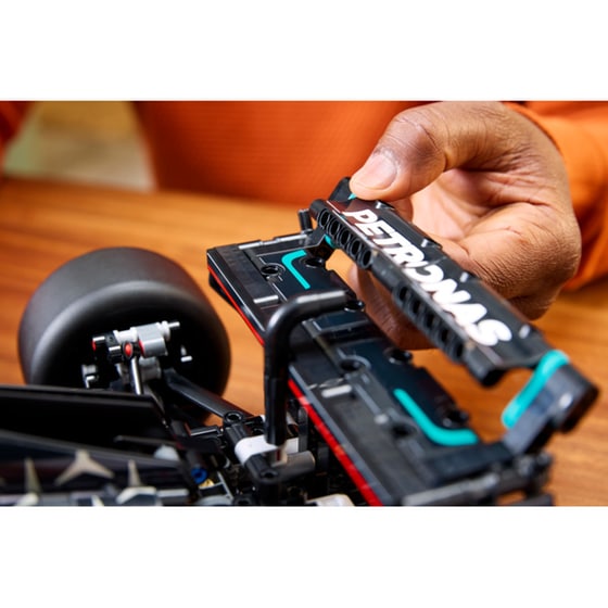 LEGO® Technic Mercedes-AMG F1 W14 E Performance (42171) image 9