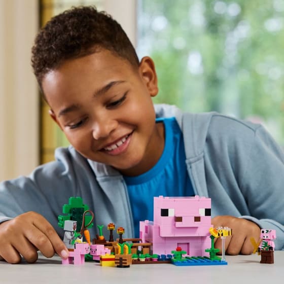 LEGO® Minecraft The Baby Pig House (21268) image 8
