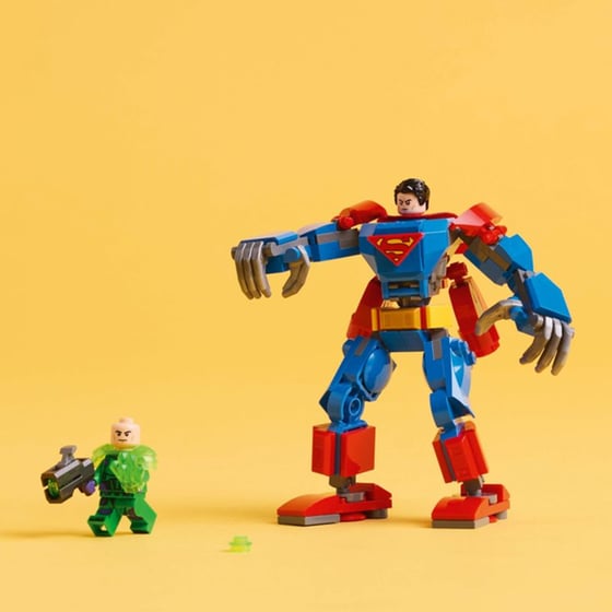 LEGO® DC Superman™ Mech vs. Lex Luthor™ (76302) image 8