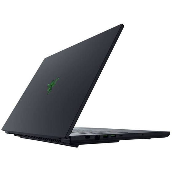 Razer Blade 18 (2025) 18" IPS UHD (Ultra 9-275HX/32 GB/1 TB SSD/GeForce RTX 5080/Windows 11 Home) Laptop image 3