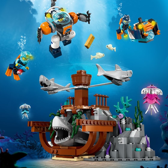 LEGO® City Deep-Sea Explorer Submarine (60379) image 5
