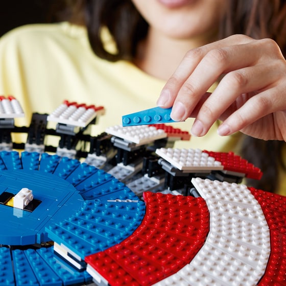 LEGO® Marvel Captain America's Shield (76262) image 7