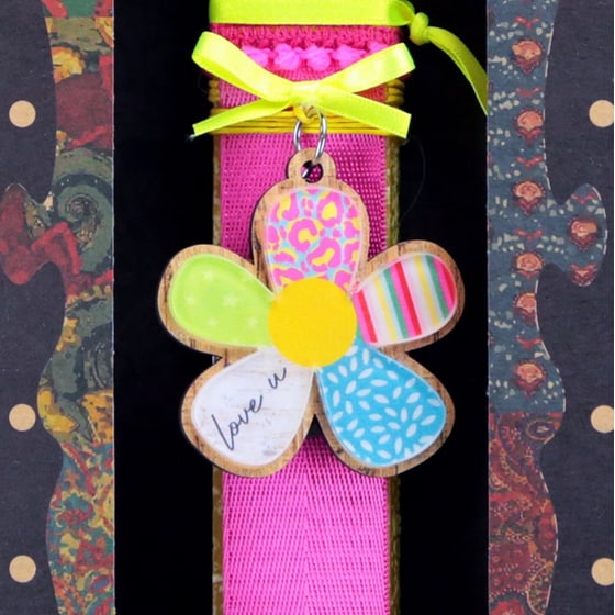 Λαμπάδα SYNCHRONIA 20 εκ. Μπρελόκ Λουλούδι - Κίτρινο image 1