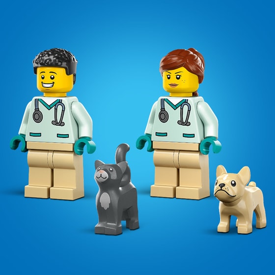 LEGO® City Vet Van Rescue (60382) image 8