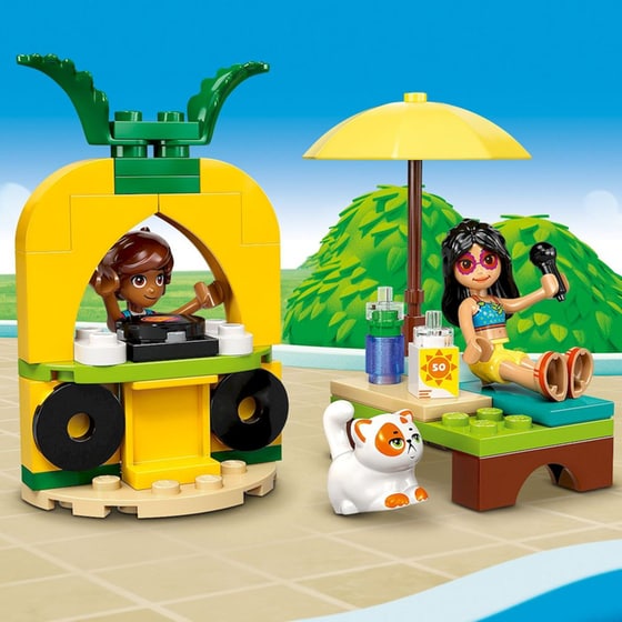 LEGO® Friends Unicorn & Flamingo Pool Party (42658) image 8