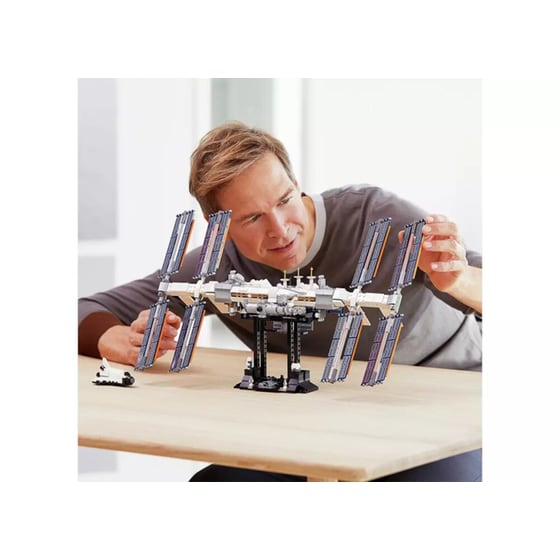 LEGO® Ideas International Space Station (21321) image 3