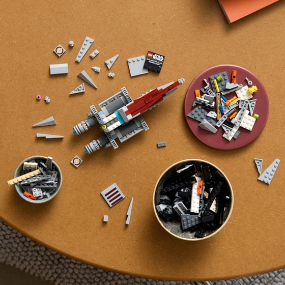 LEGO® Star Wars™ Acclamator-Class Assault Ship™ (75404) image 8