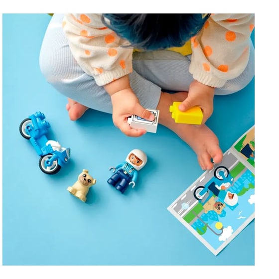 LEGO® Duplo Police Motorcycle (10967) image 4