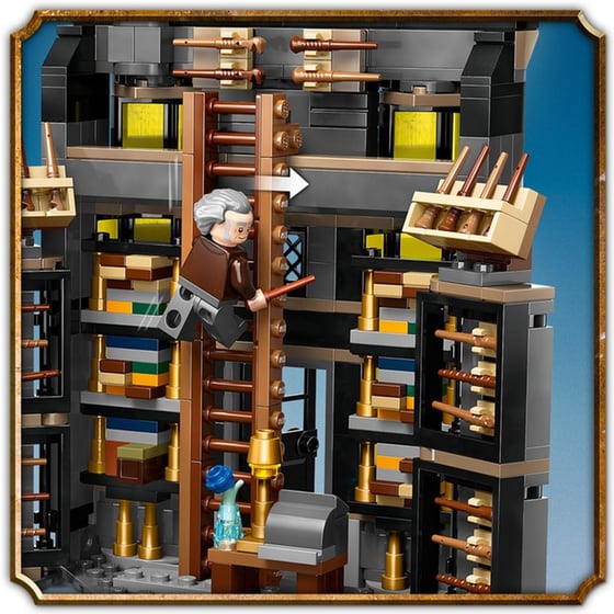 LEGO® Harry Potter Ollivanders™ & Madam Malkin's Robes (76439) image 10