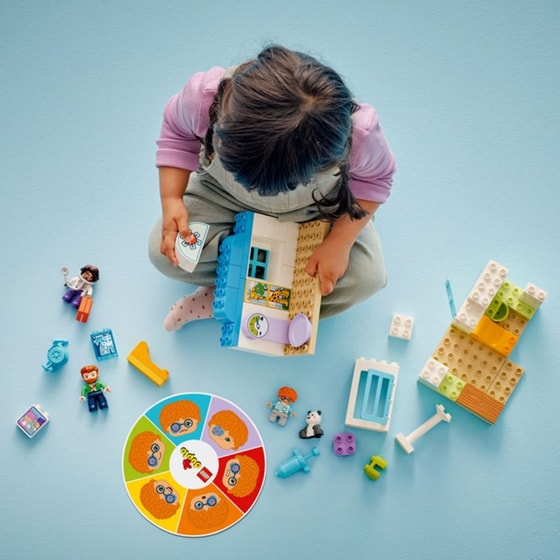 LEGO® Duplo First Time: Visit with the Doctor (10449) image 9