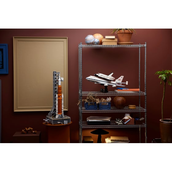 LEGO® Icons Shuttle Carrier Aircraft (10360) image 6