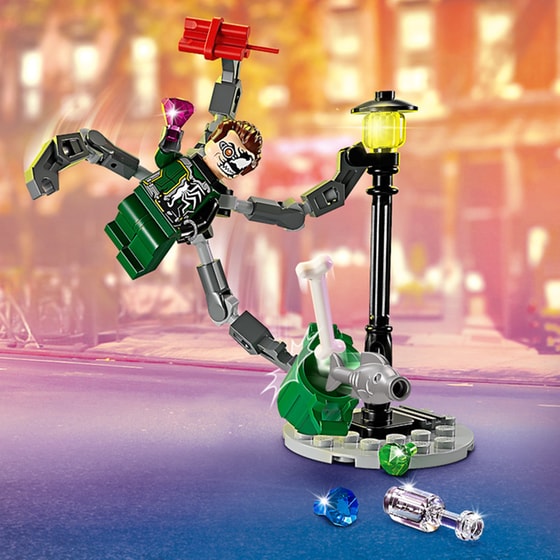 LEGO® Marvel Motorcycle Chase: Spider-Man vs. Doc Ock (76275) image 6