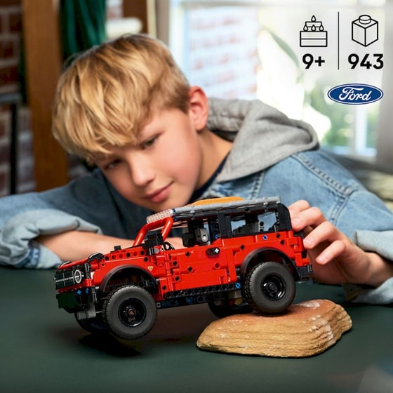 LEGO® Technic™ Ford Bronco® SUV (42213) image 1