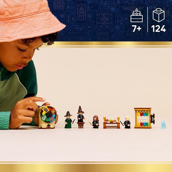 LEGO® Harry Potter™ Κάστρο του Χόγκουαρτς: Η Τελετή του Καπέλου της Επιλογής (76460) image 2