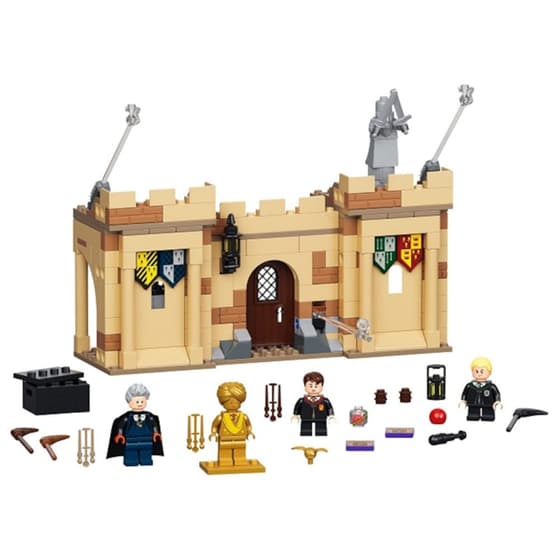 LEGO® Harry Potter Hogwarts: First Flying Lesson (76395) image 2