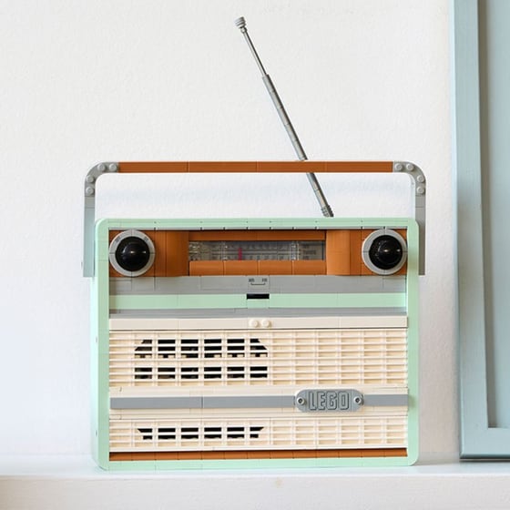 LEGO® Icons Retro Radio (10334) image 8