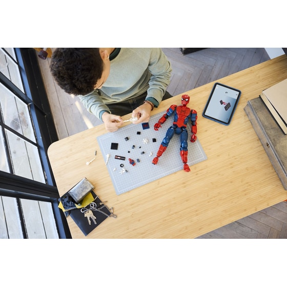 LEGO® Spider-Man Hero Figure (76346) image 7