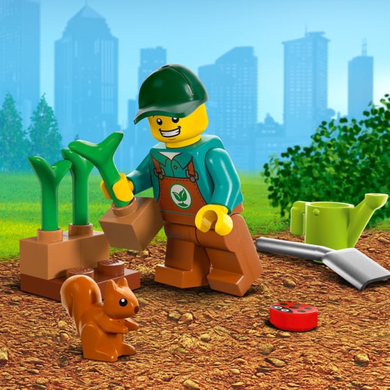 LEGO® City Park Tractor (60390) image 3