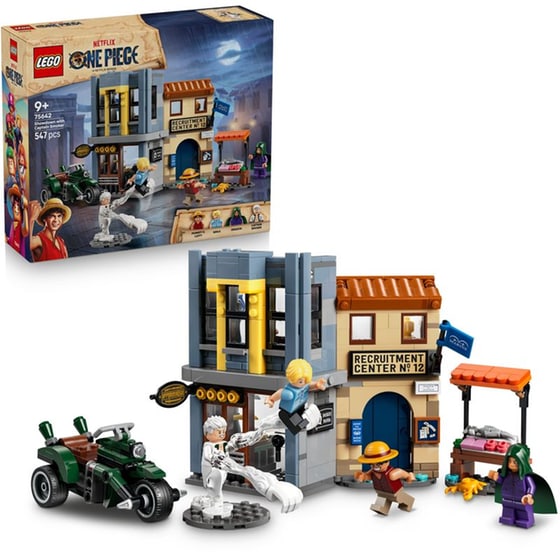 LEGO® One Piece Showdown with Captain Smoker (75642) image 5