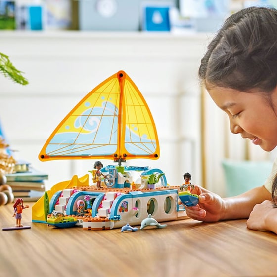 LEGO® Friends Travel Boat Adventure (42664) image 9