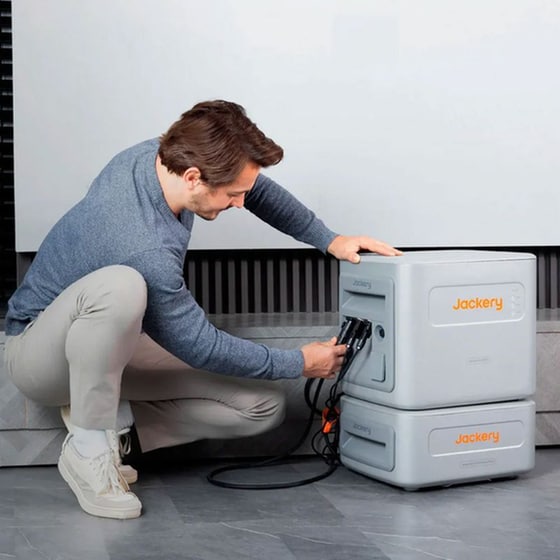 Jackery NAVI 2000 Power Station 2000Wh image 4