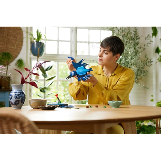 LEGO® Icons Kingfisher Bird (10331) image 3