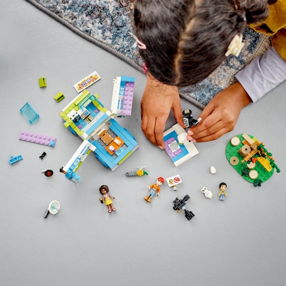 LEGO® Friends Newsroom Van (41749) image 4