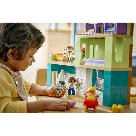LEGO® Duplo® 3 in 1 Modern Family House with Figures (10470) image 5