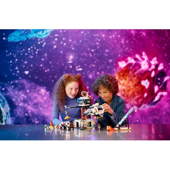 LEGO® City Space Base and Rocket Launchpad (60434) image 9