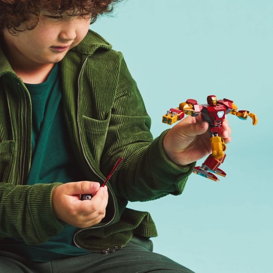 LEGO® Marvel Iron Man Mech vs. Ultron (76307) image 10